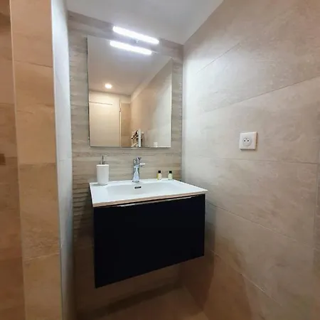 Premium Dans Belle Demeure - Hyper Centre-ville De Reims