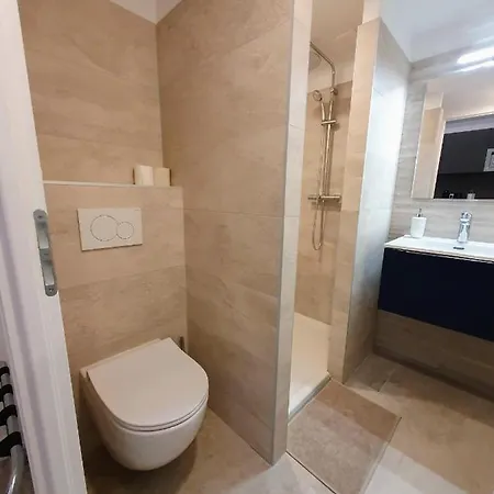 Premium Dans Belle Demeure - Hyper Centre-ville De * Reims