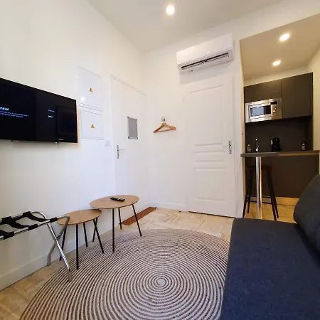 Premium Dans Belle Demeure - Hyper Centre-ville De Reims