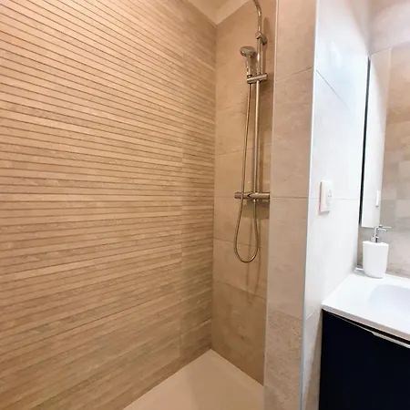 Premium Dans Belle Demeure - Hyper Centre-ville De *