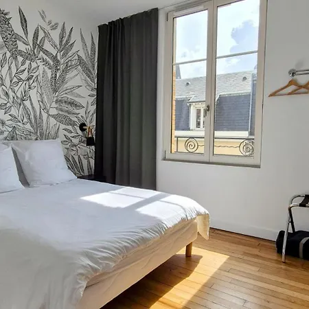 Premium Dans Belle Demeure - Hyper Centre-ville De Reims