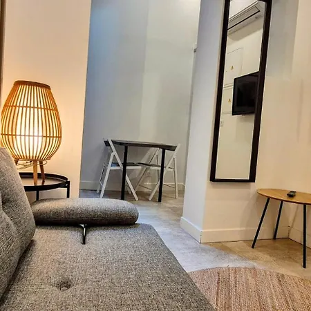 Premium Dans Belle Demeure - Hyper Centre-ville De Reims