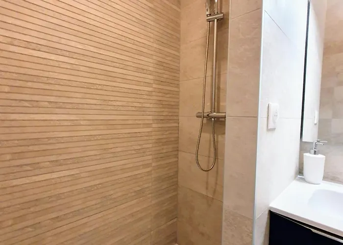 Premium Dans Belle Demeure - Hyper Centre-ville De *