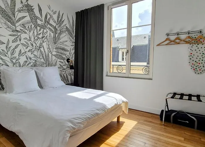 Premium Dans Belle Demeure - Hyper Centre-ville De Reims